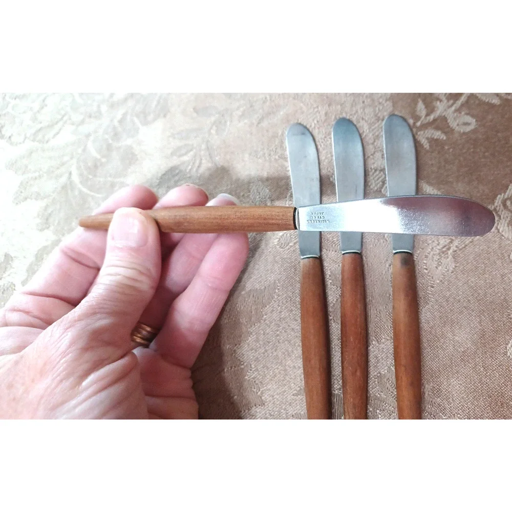 VTG 4 Small Butter Pate Knives Japan Wood Handles Lightweight 6